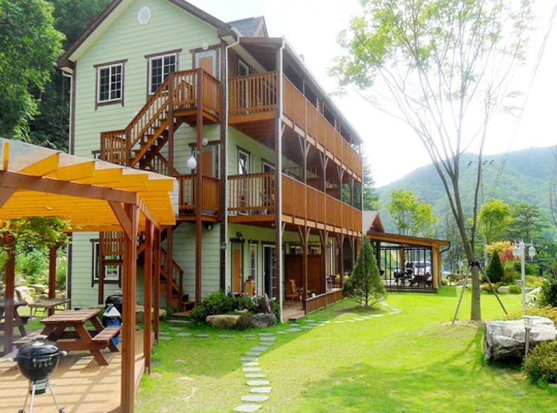Mungyeong Fox Pension