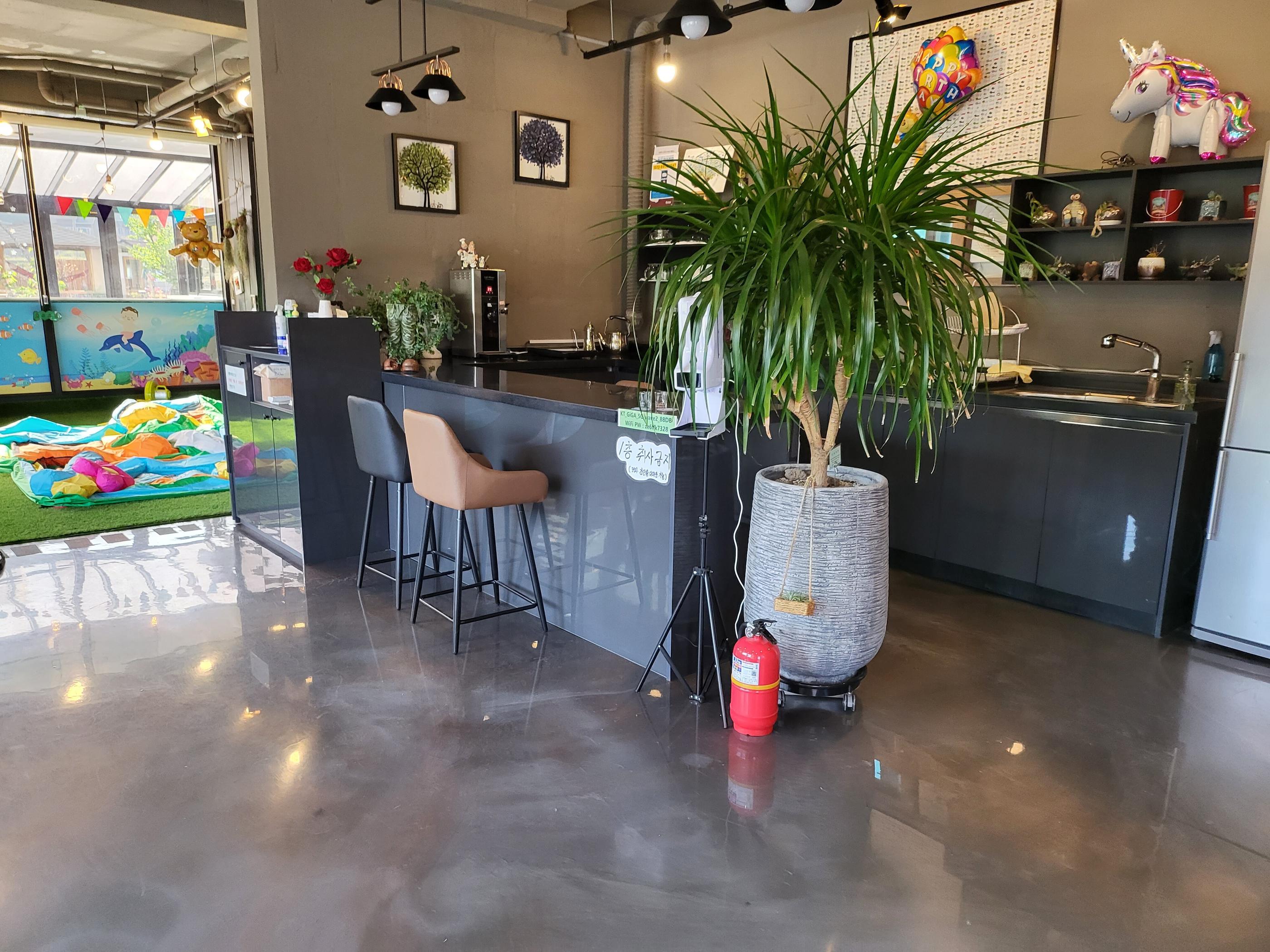 The Hue Kids Pool Vila-6