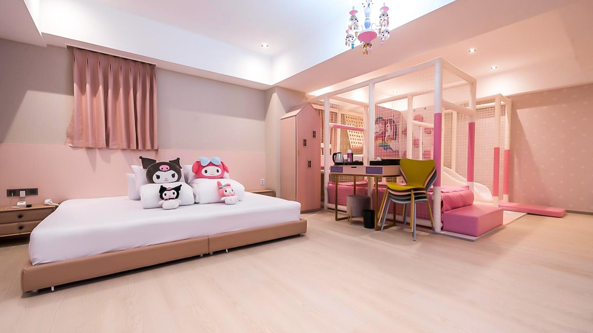 Almond kids Hotel