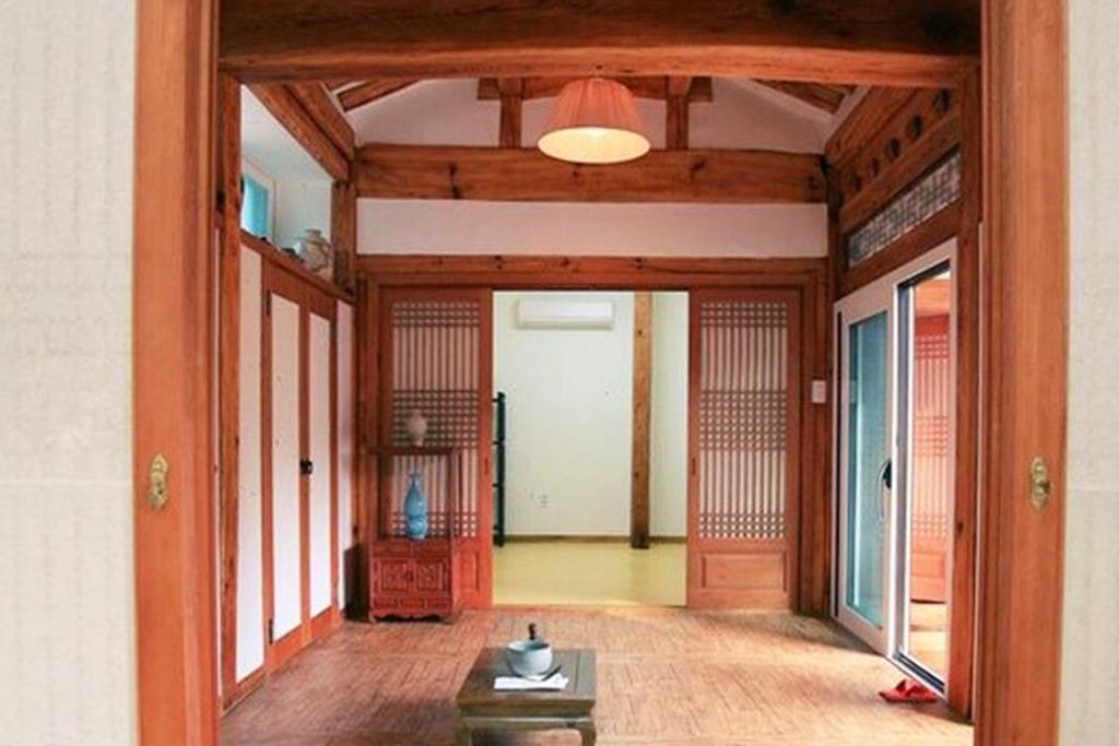Jongno Eugene Hanok Stay-5