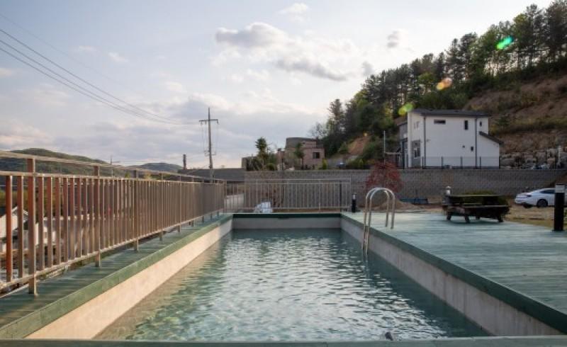 Gapyeong Seravi Pool Villa-33