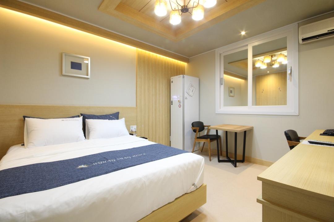 Naju Myeongsung Rivertel