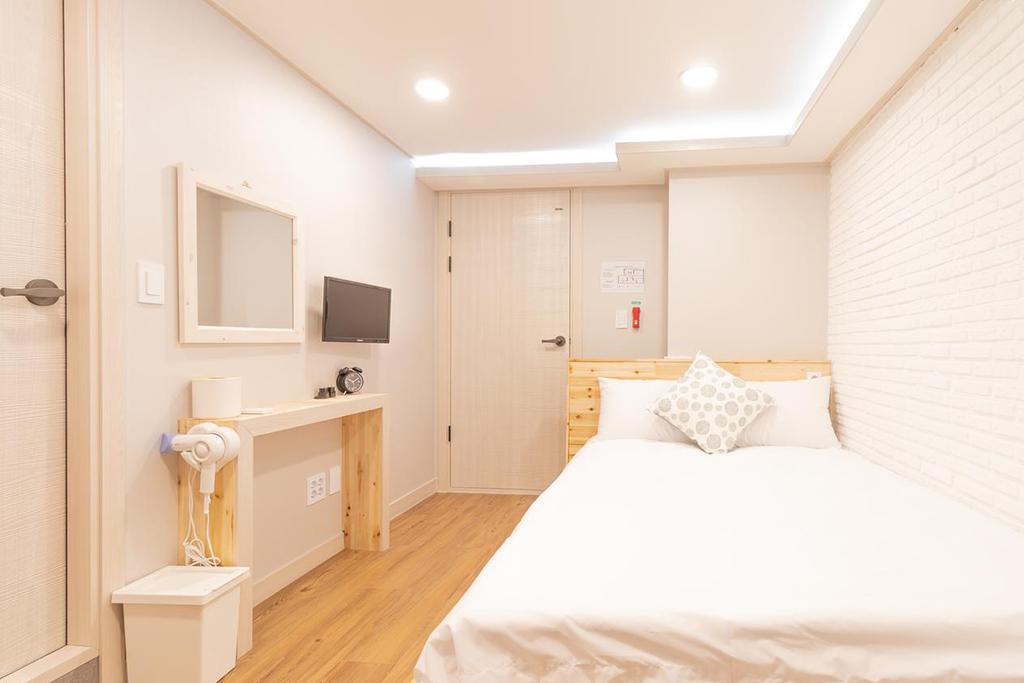 Hongdae Dow House 1