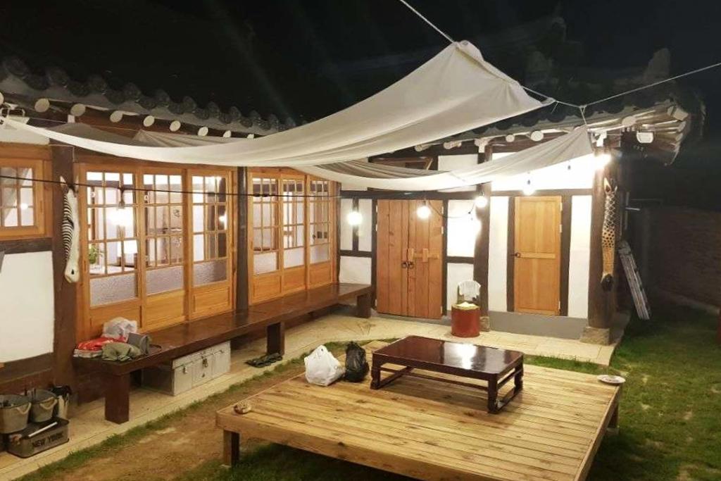Mokpo Baeknyeon Hanok Stay