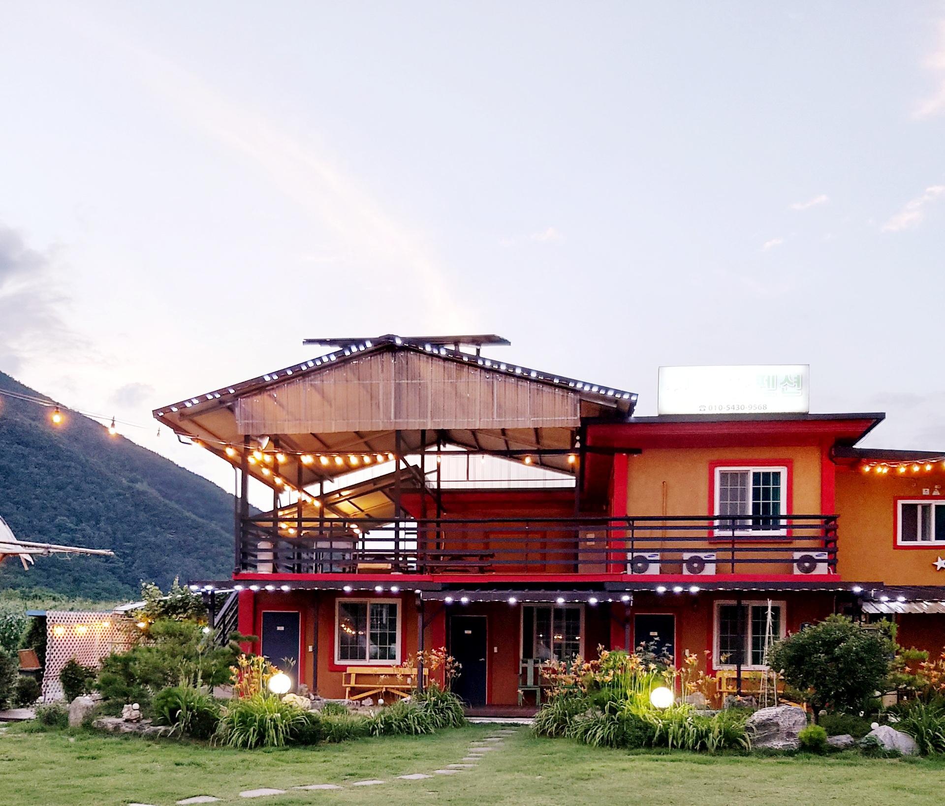 Yeongwol Donggangsol Pension