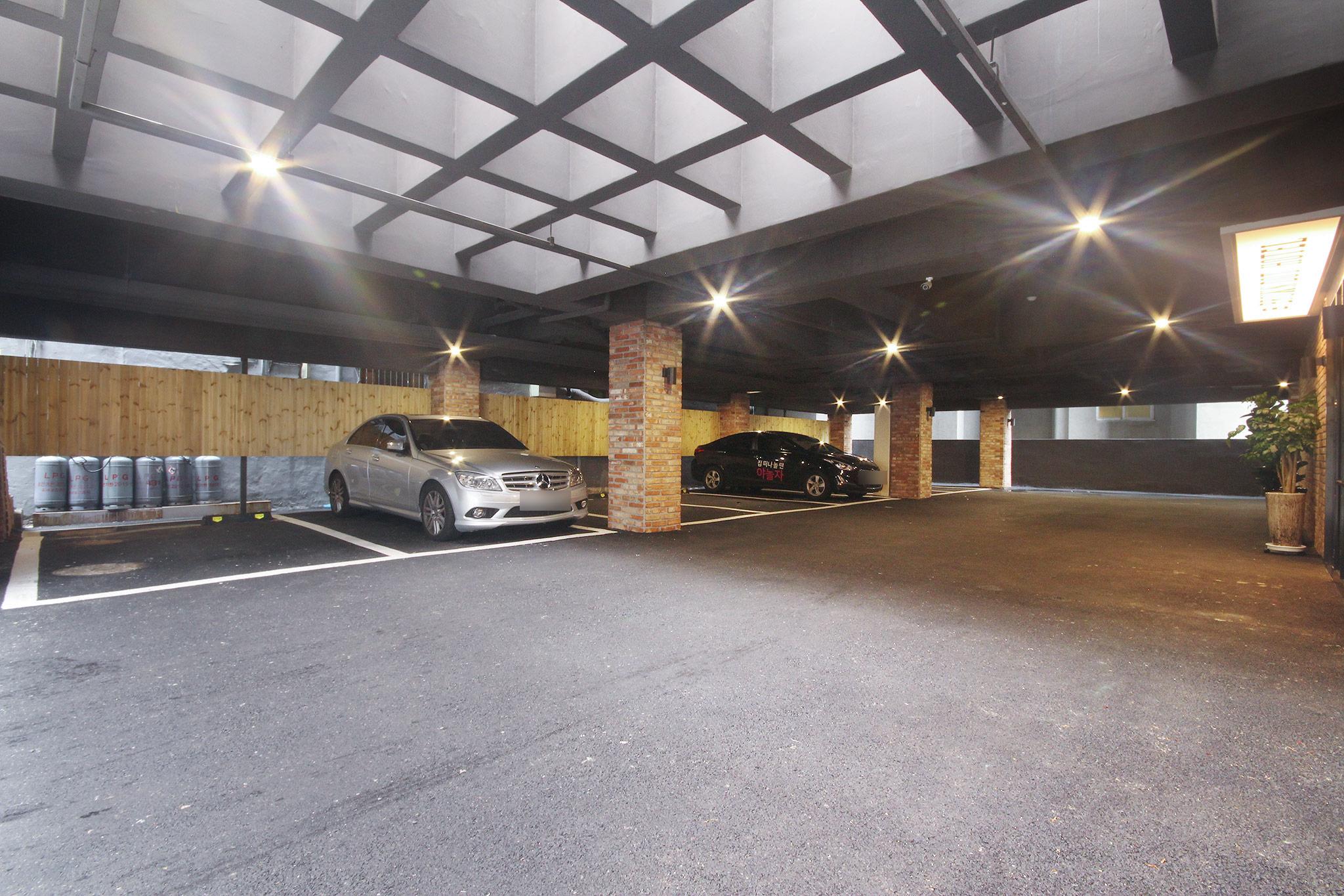 Busan Seomyeon Brown Dot 1-20