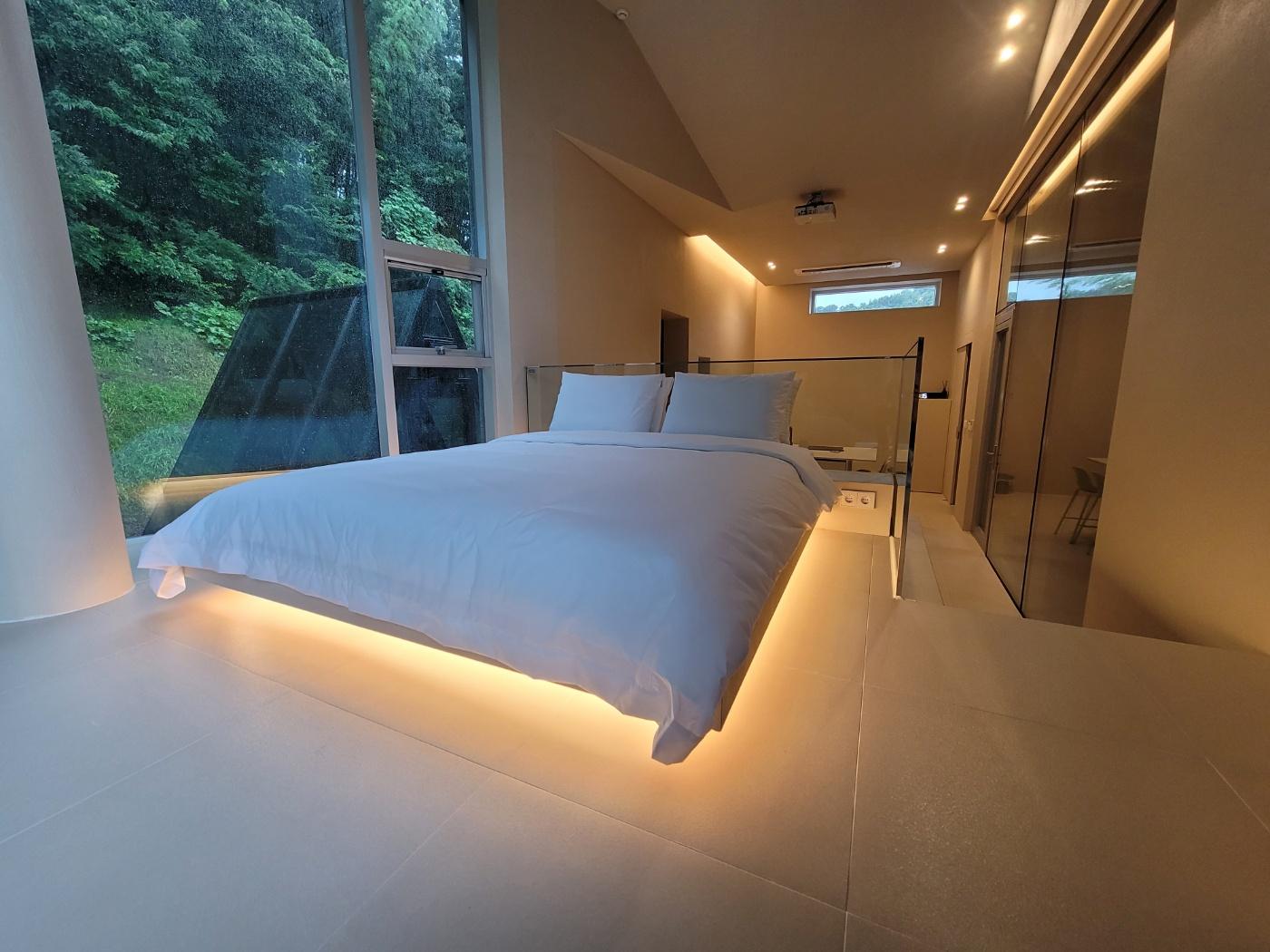 Geoje Island Hwayangyeonhwa Pool Villa