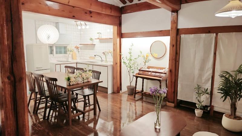 Seoul Seochon Sarangbang Hanok Pension