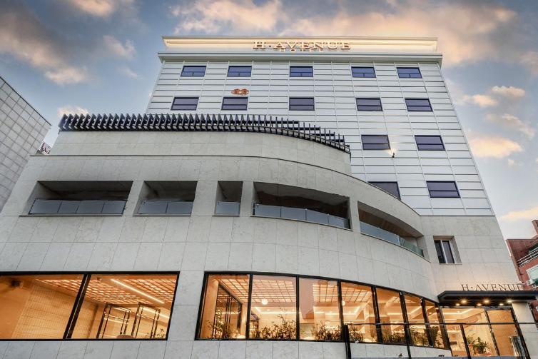 Gyeongju H Avenue Hotel Gyeongju City Hall Branch