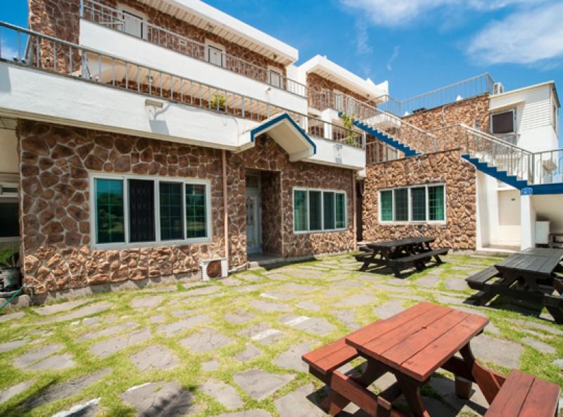 Jeju e House Pension
