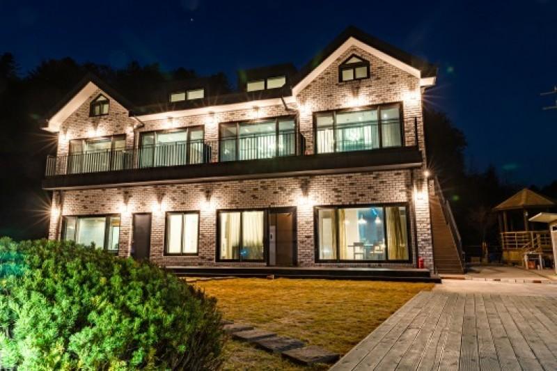 Gapyeong Seravi Pool Villa-55