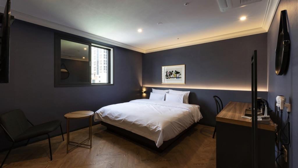 Seomyeon Bumcheon Brown Dot-13