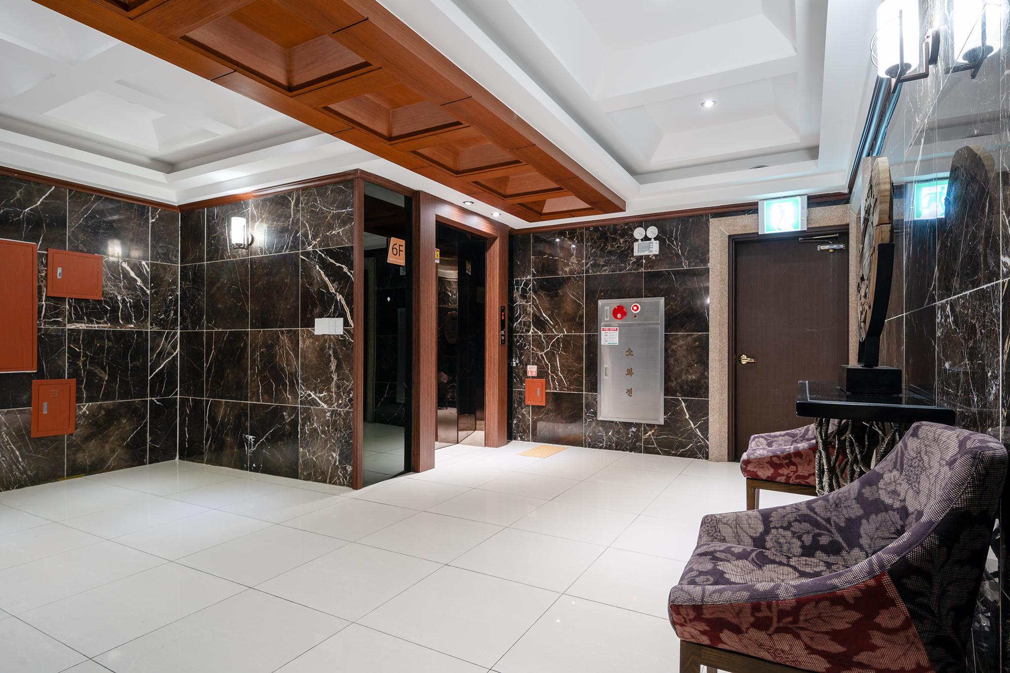 Suwon (Ingyedong) Central Plaza Hotel-15