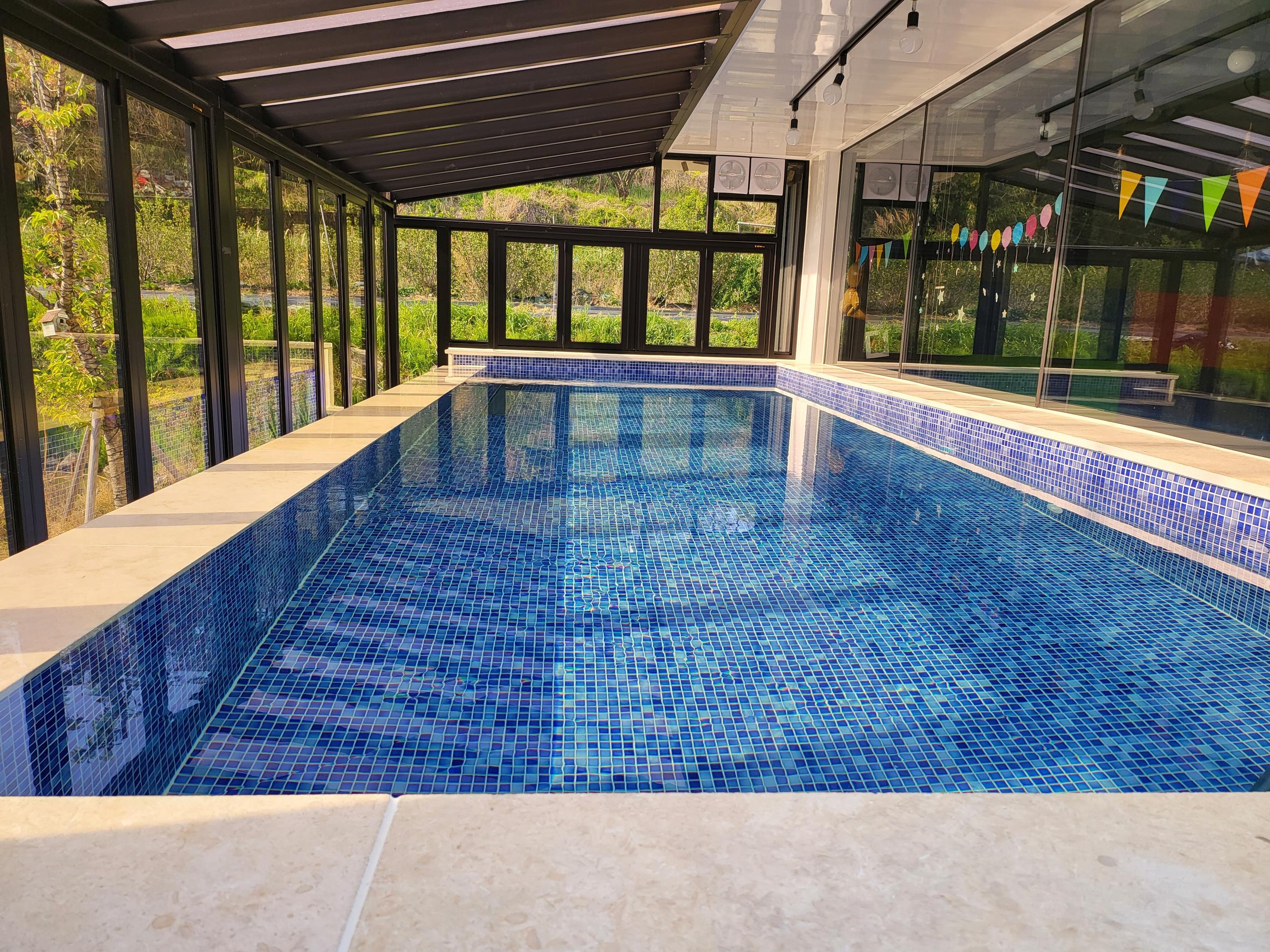 The Hue Kids Pool Vila-39