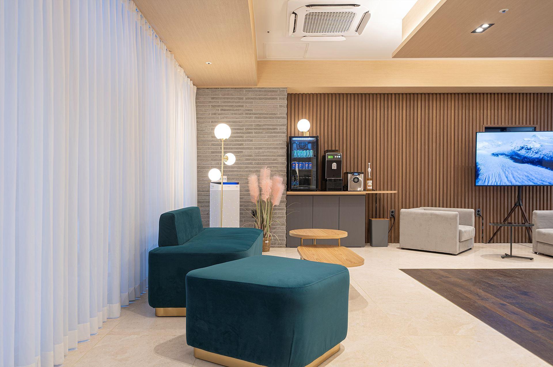 Brown Dot Yeoksam branch-33