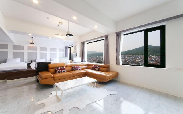 Changwon Bongok-dong Fine Avenue Hotel