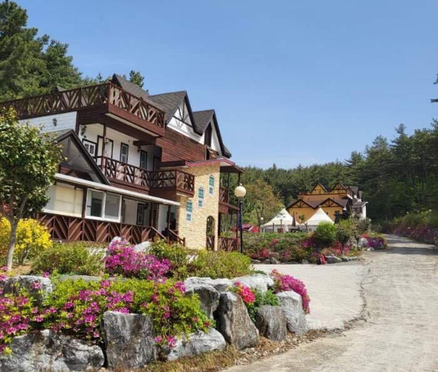 Taean Sand Hill Pension