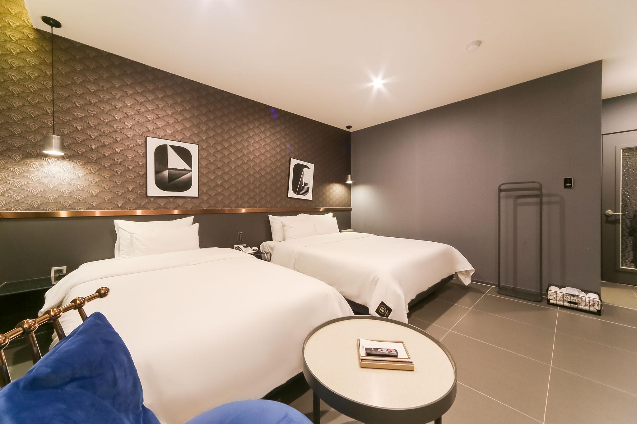 Busan Gupo Brown dot-2