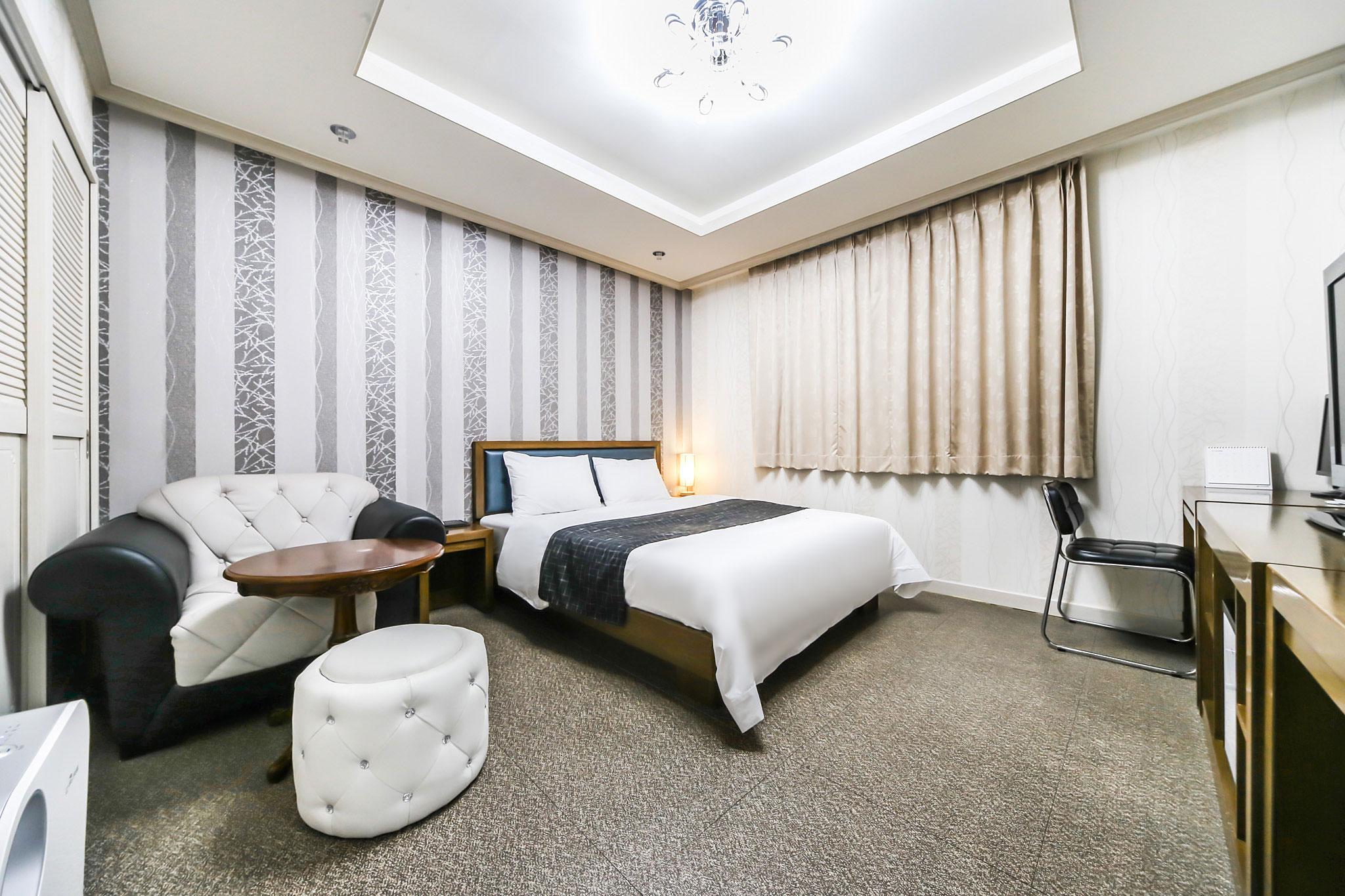 Gumi Modern Business Hotel