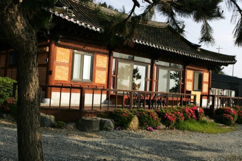 Yeonggwang Hanok Villa Pension