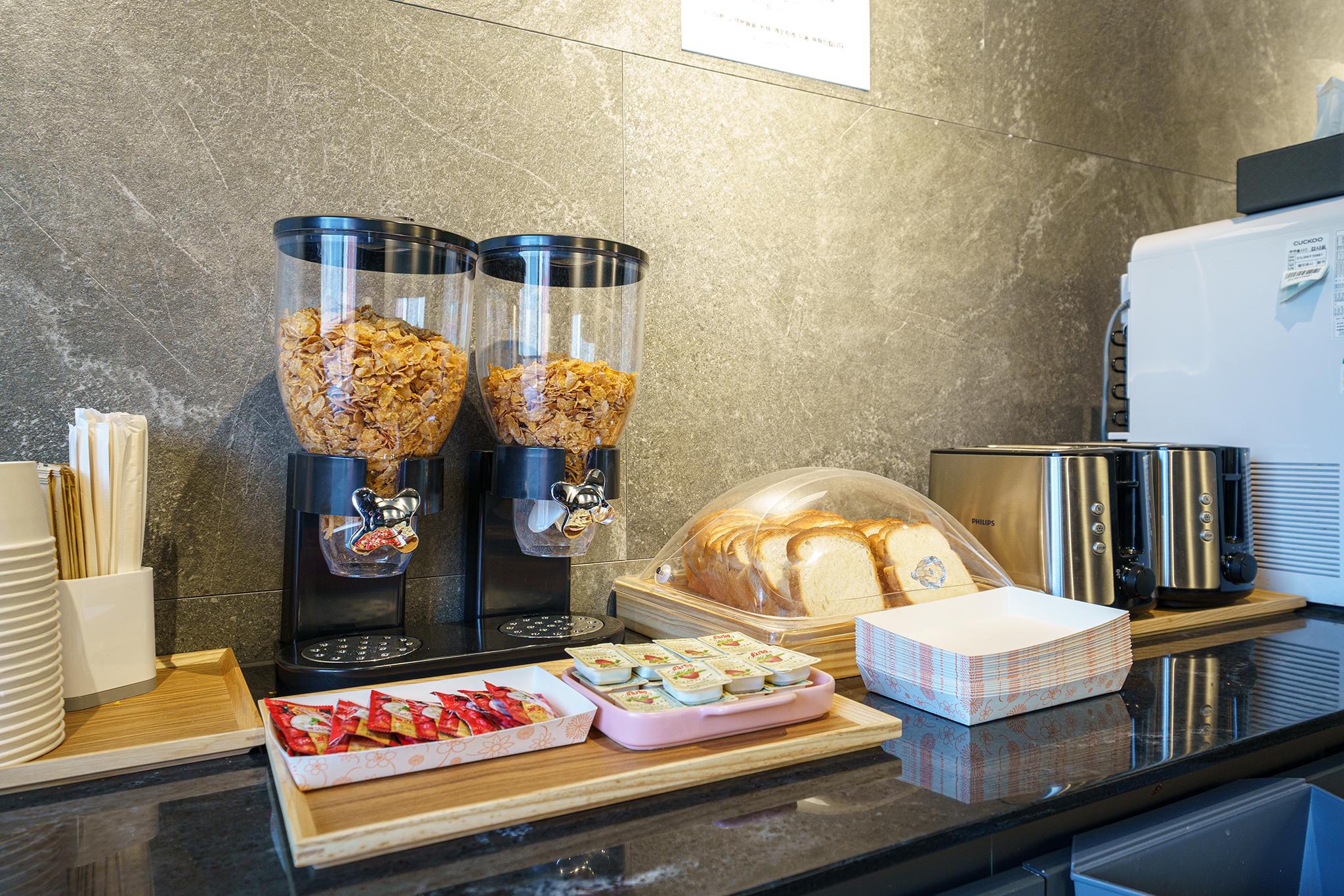 Kimpo Amuse Hotel-19