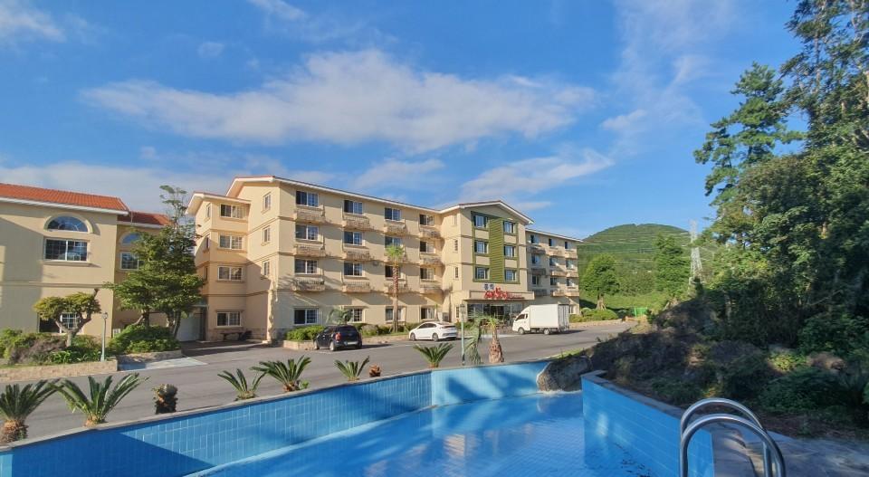 Jeju Chamonix Resort