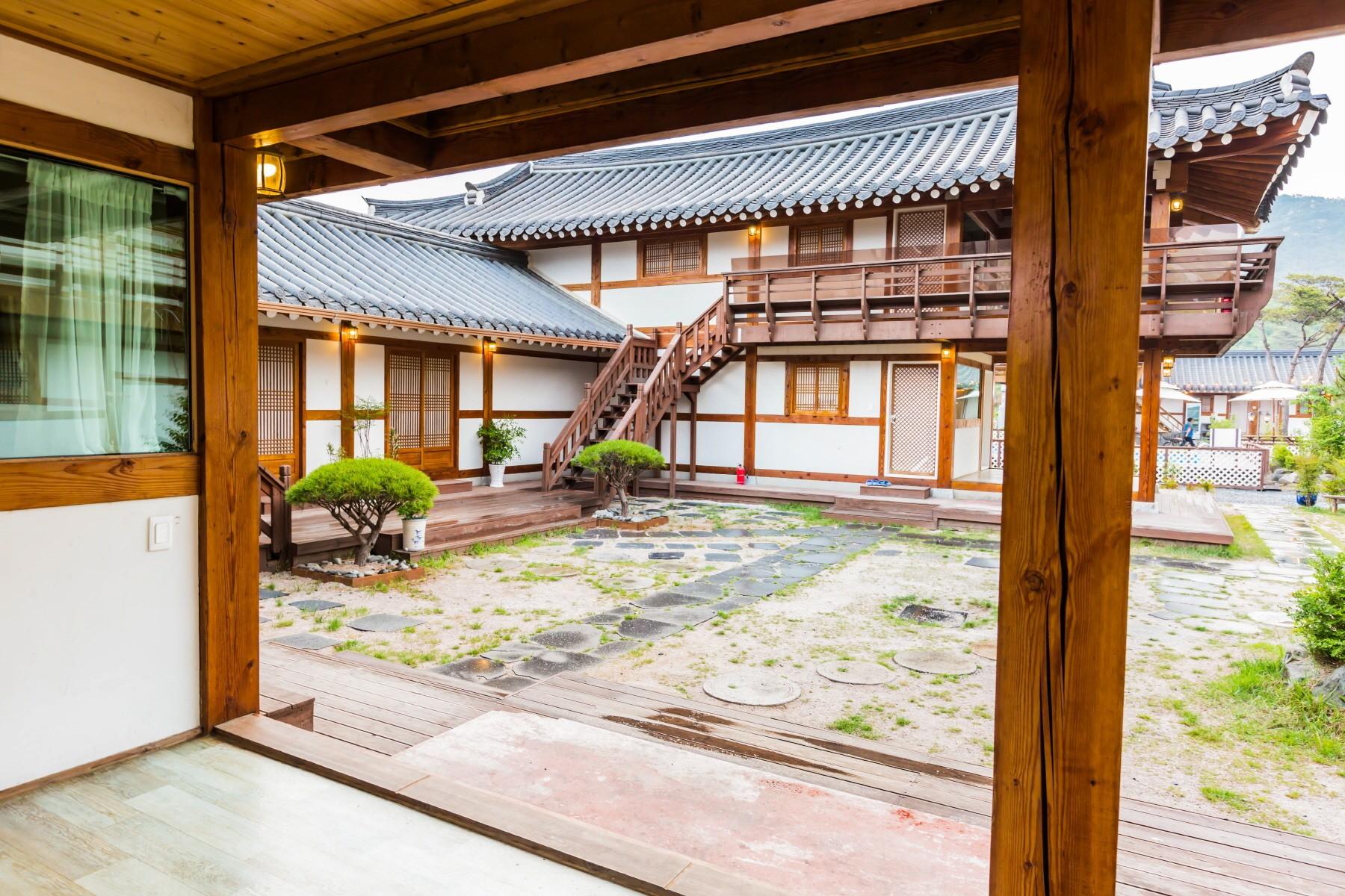 Gyeongju Seonamsan Hanok Stay-25