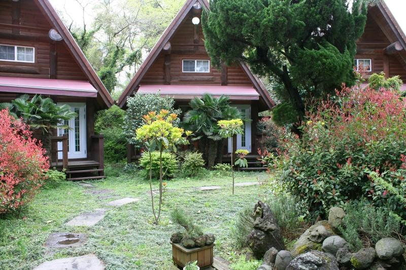 Jeju Lohas Log House Pension