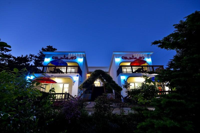 Taean Mongsan Four Opera House Pension