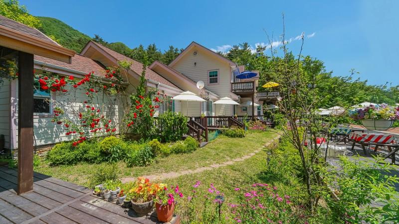 Yangyang Seorak Spa Herb Ville Pension
