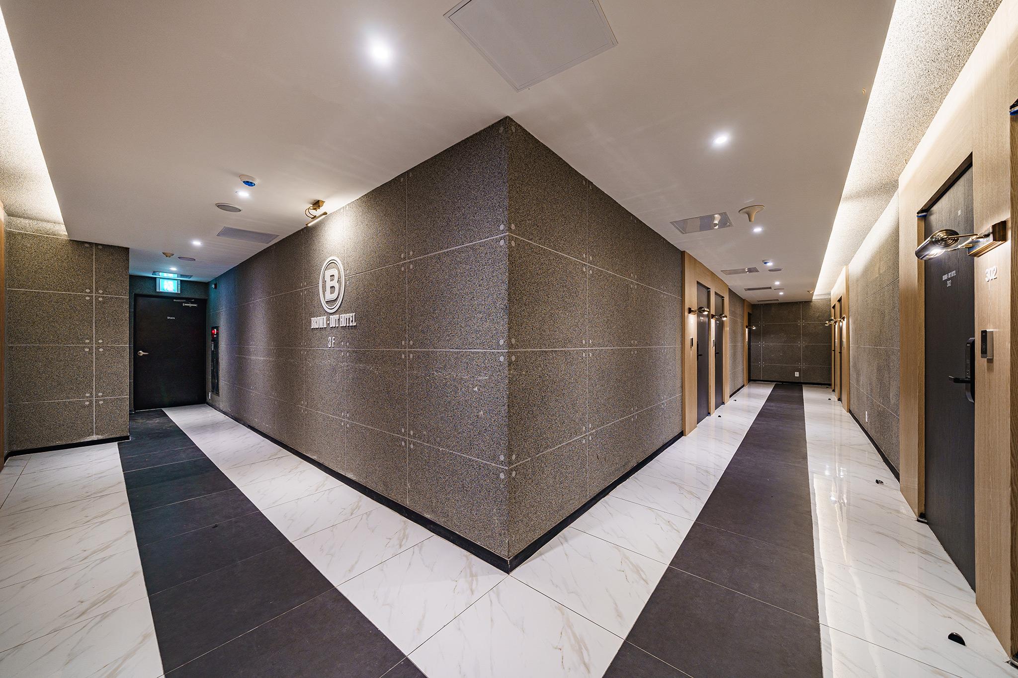 Suwon Brown Dot Suwon Guwoon Branch-6