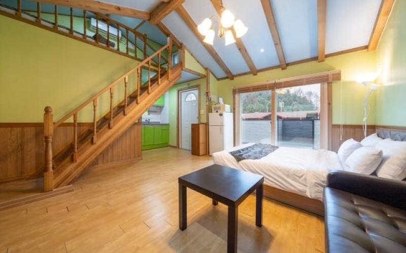 Hoengseong Nature and Healing Pool Villa