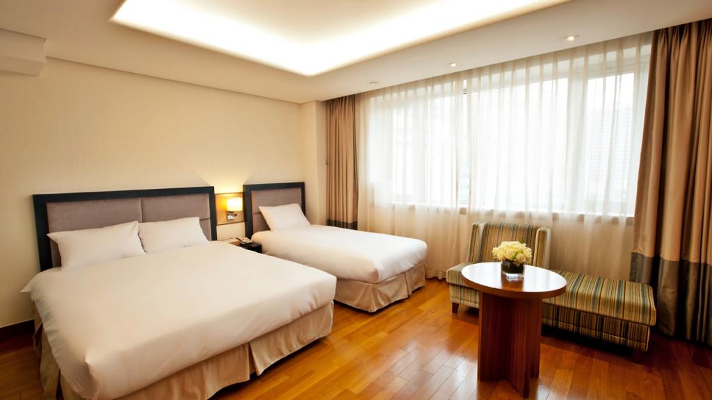 Prince Hotel Myeongdong-9