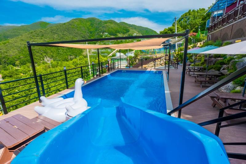 Miryang Red Dragonfly Pension