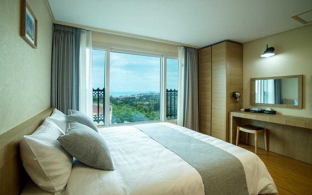 Jeju Haerian Hotel
