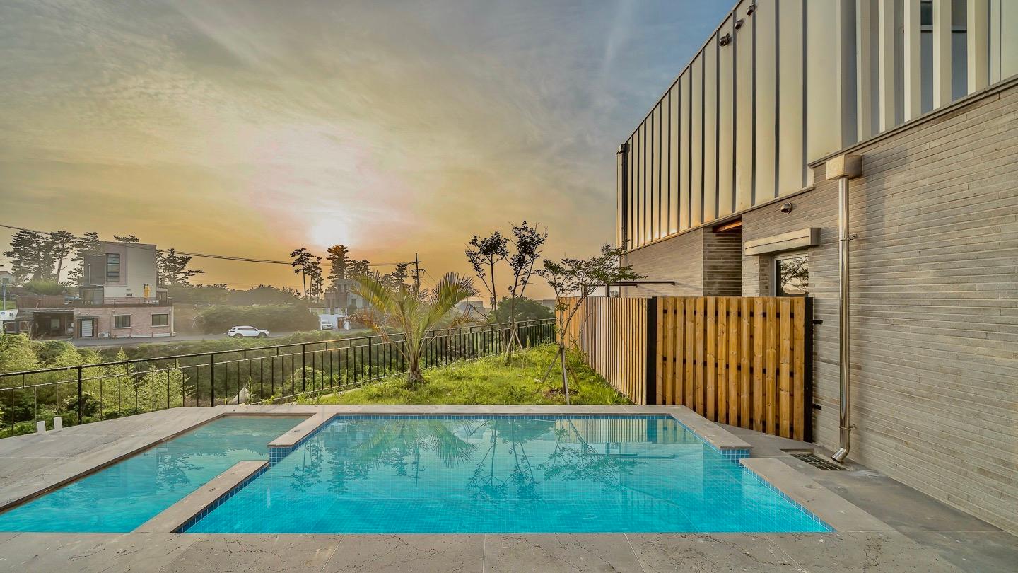 Jeju Family Garden Village Pension