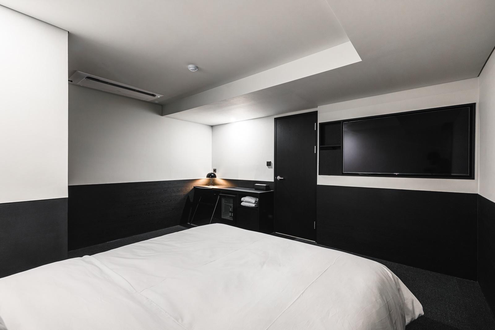 Eunpyeong Opposite Standard (Opposite Standard)