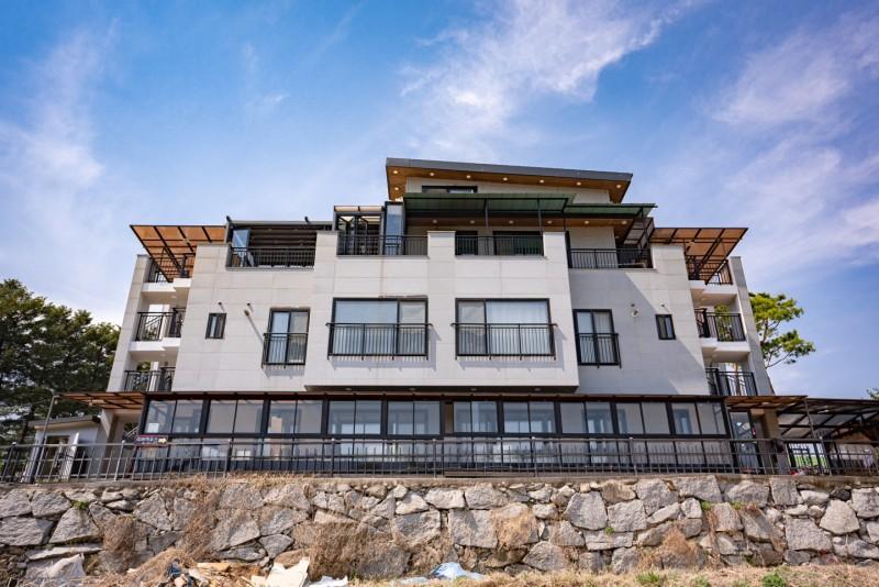 Gapyeong River House Pension