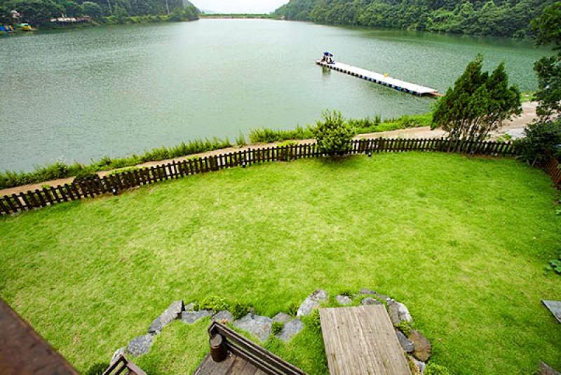 Pocheon Lake Side Beautiful House Pension-12