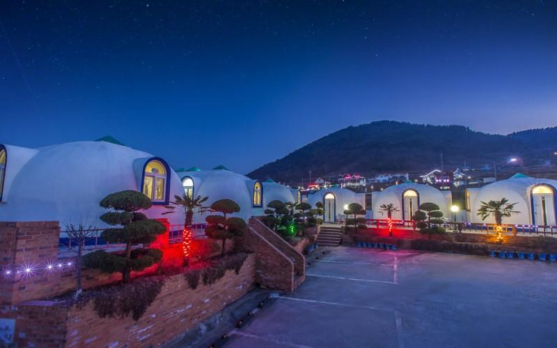 Namhae Arastar Dome Pension