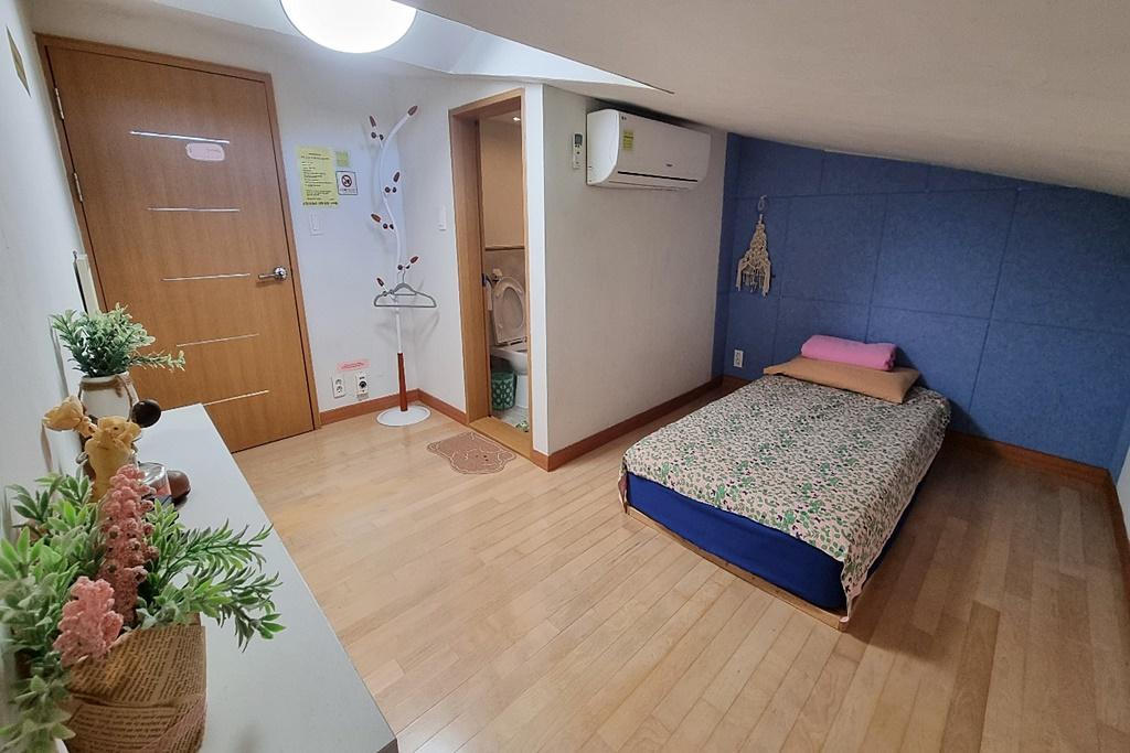 Tongyeong One Guesthouse