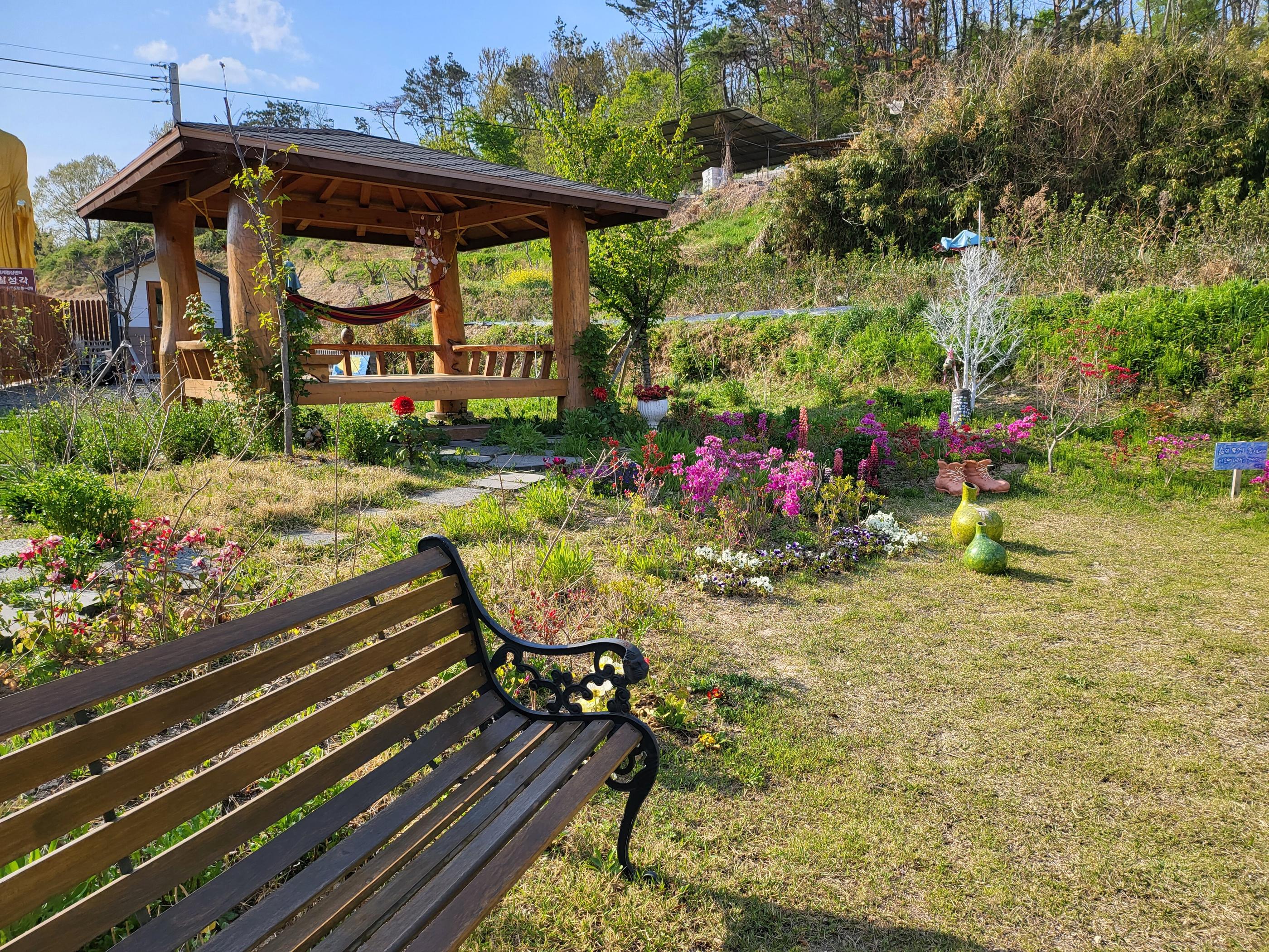 The Hue Kids Pool Vila-28