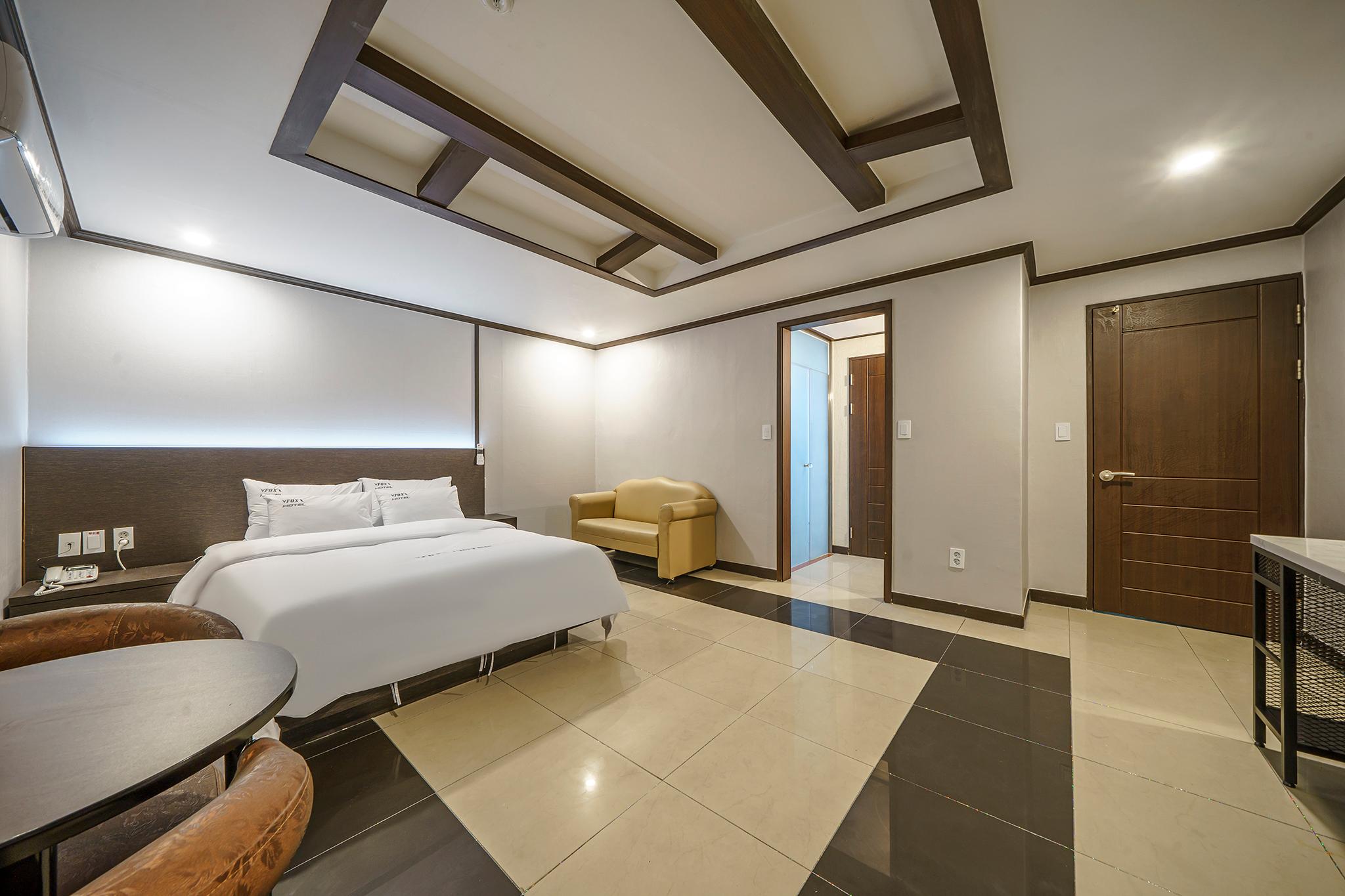 Hotel Fox in Wonpyeong-dong, Gumi