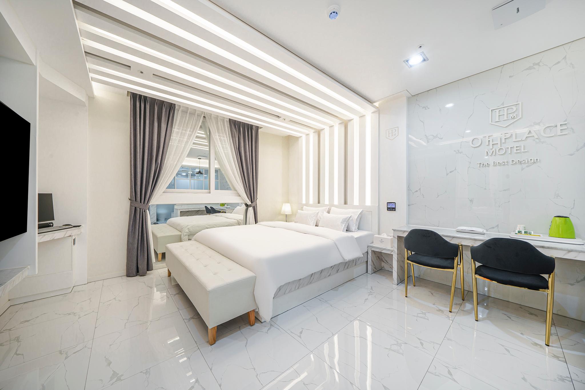 Haman Hot Place Self Check-in Hotel