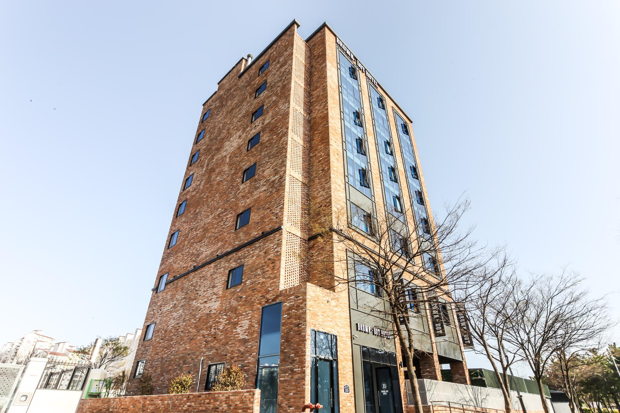 Busan Gangseo Sinho Brown Dot-16