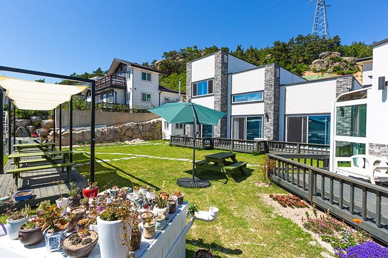 Goseong Same age Pension