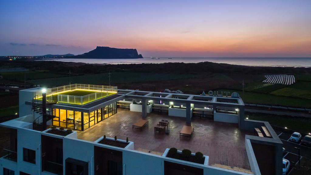 Jeju Seongsan Thira Hotel