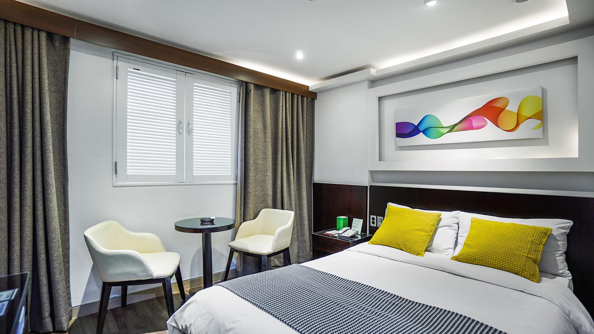 Insadong Crown Hotel