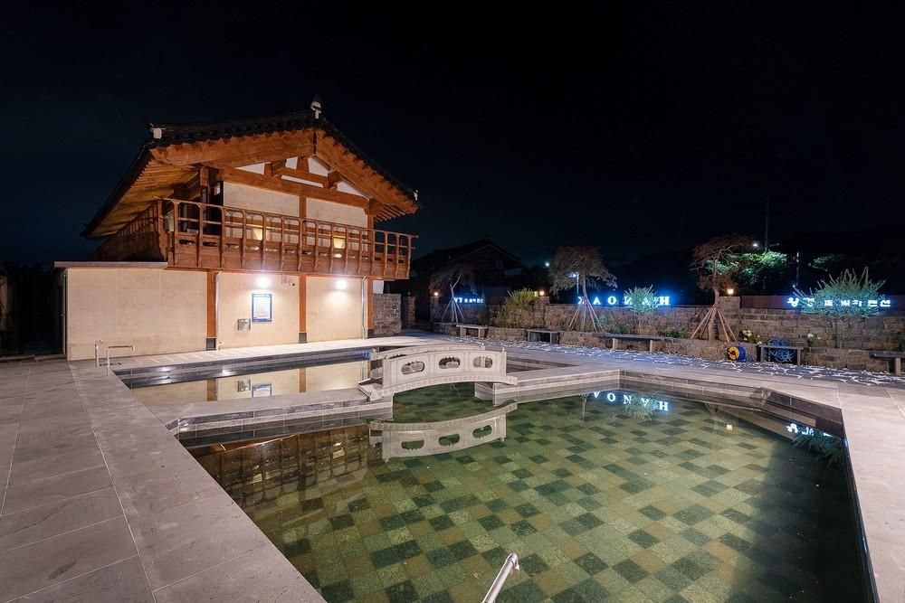 Hanok Pension Wanggyeong-3