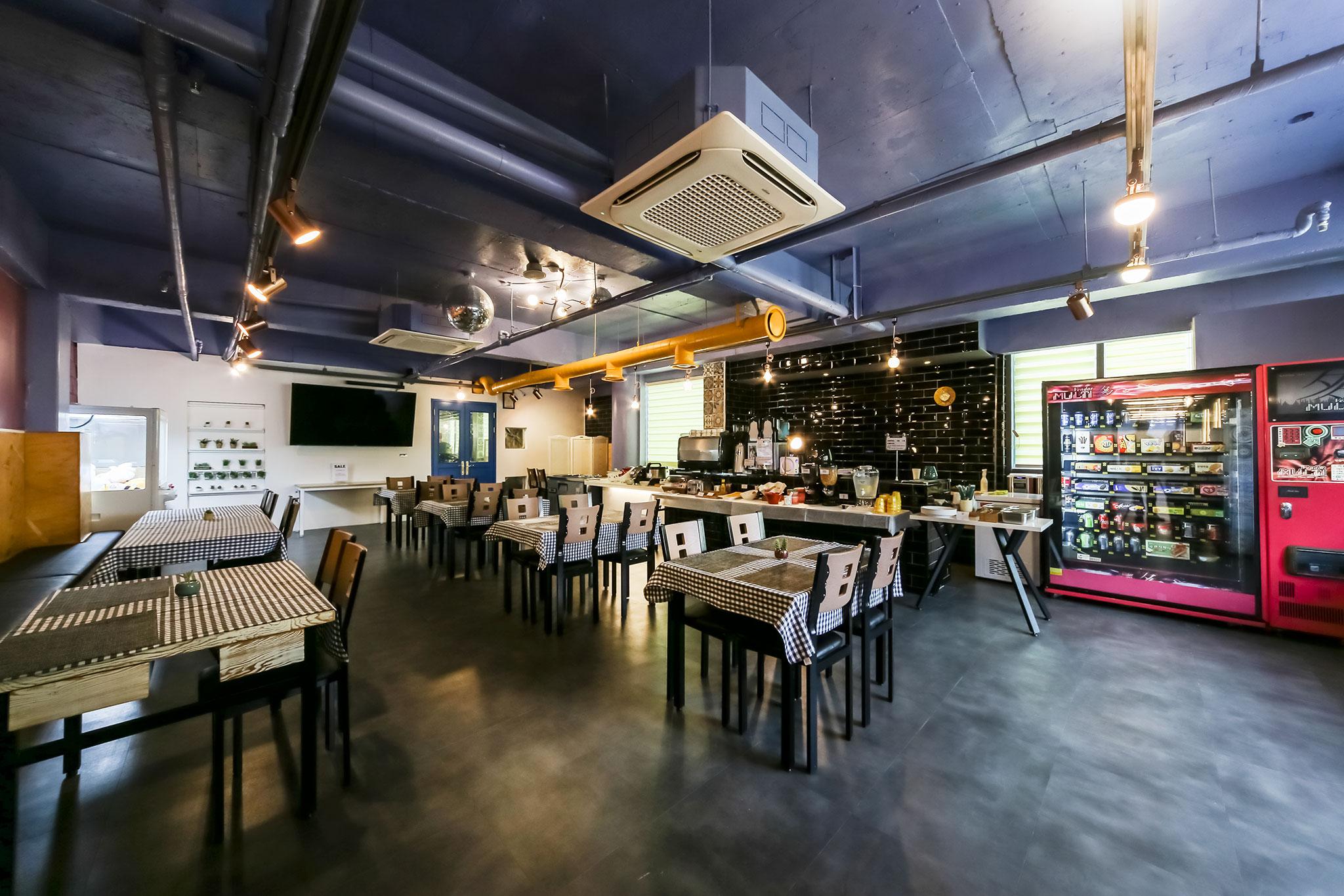 Yonghodong Changwon Don Hotel